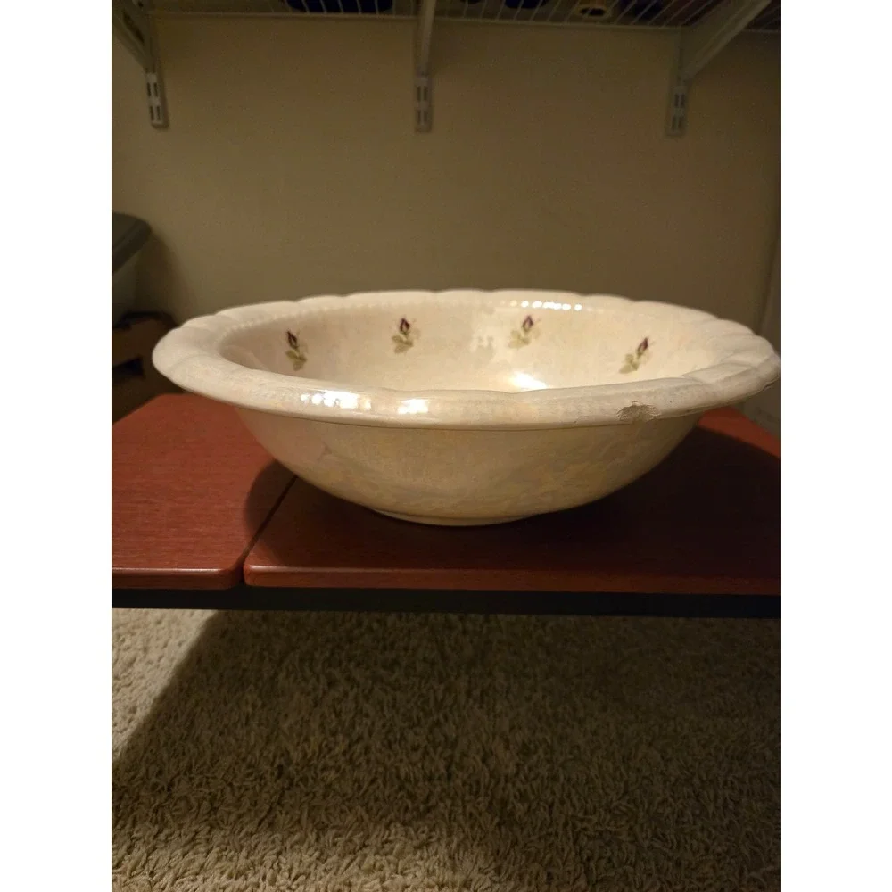Vintage‎ Iridescent Lusterware Ceramic Wash Basin Bowl Rosebud Floral Scalloped
